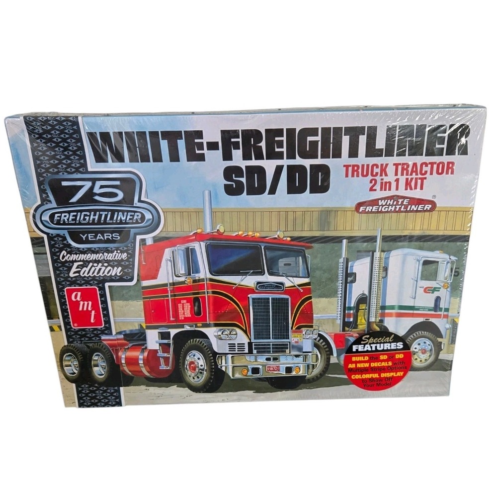 AMT White-Freightliner SD/DD Truck Tractor 2-in-1 1/25 Plastic Model Sealed NIP